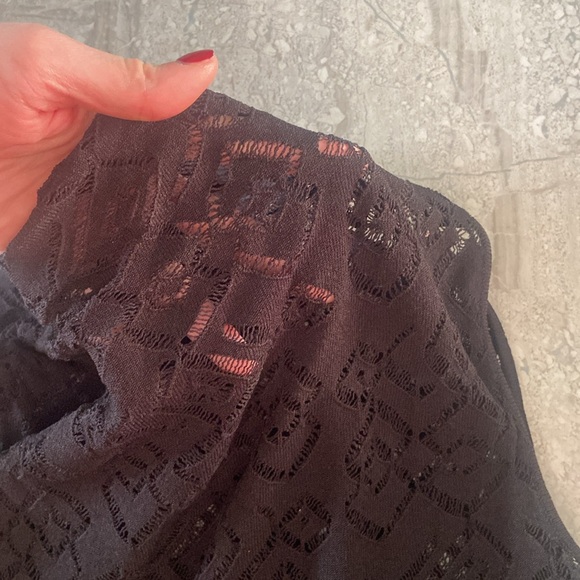 Black la ligne cutout detail mock turtleneck sleeveless top - Picture 3 of 3